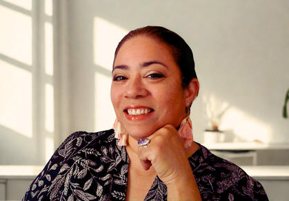 Headshot Renee